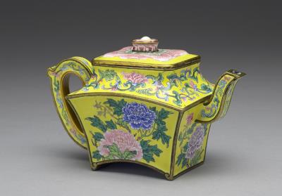 图片[3]-Copper square teapot with peony decoration in painted enamels, Qing dynasty, Kangxi reign (1662-1722)-China Archive